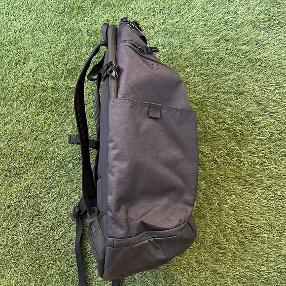 Nike Hoops Elite Pro Backpack Team USA Basketball Black - Picture 4 of 4